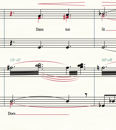 Vous pouvez voir ici comment dans la main gauche du piano, une mesure que je suis en train de travailler deux pages plus loin dans les parties de choeur vient s'implanter...